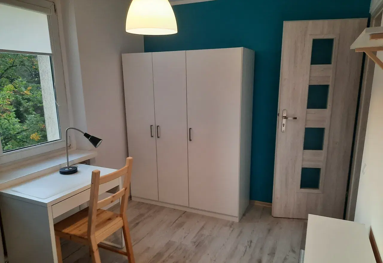 Cichy pokój blisko CENTRUM - zdjęcie 2