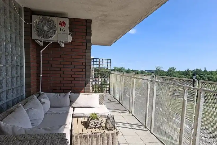 2 pokoje, + 18m2 balkon, piękny widok- panorama