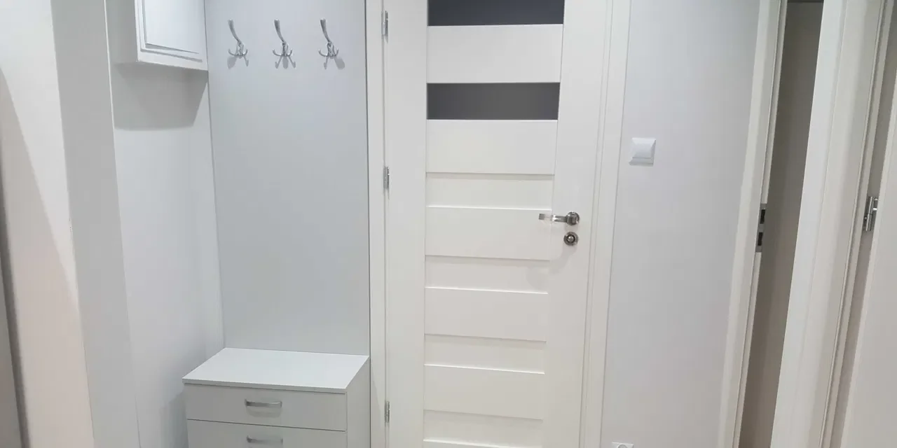 Jasny duży pokój dla jednej osoby. - zdjęcie 6