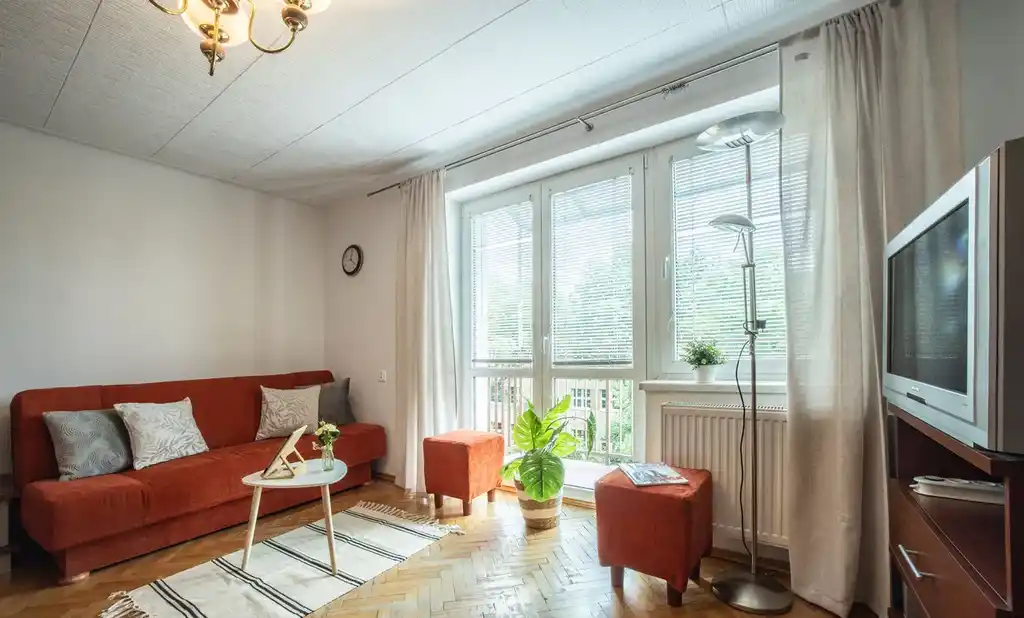 Przytulna kawalerka z balkonem na zielonych Bałutach , ul Mackiewicza - zdjęcie 2