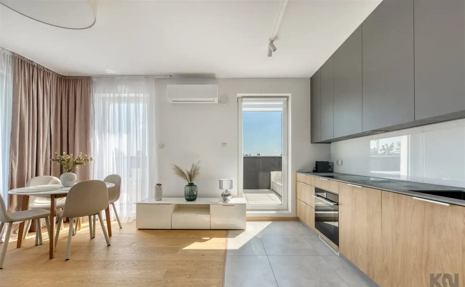 3 pokojowy apartament z tarasem i klimatyzacją - zdjęcie 10