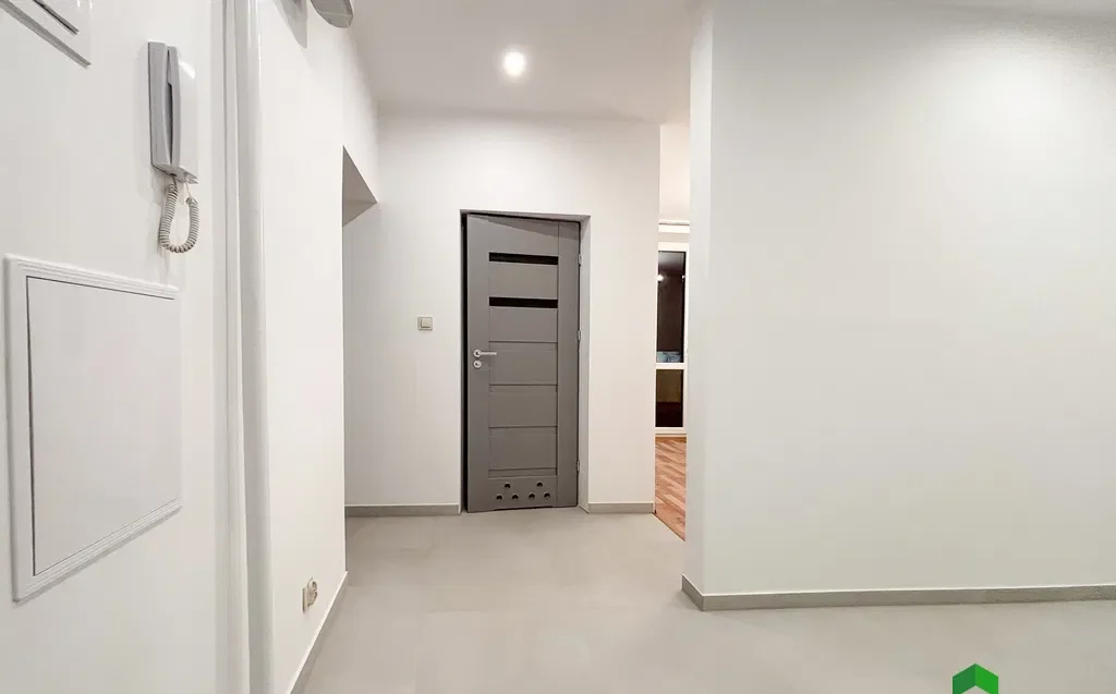 Przytulne 2 pokoje z balkonem w sercu miasta - zdjęcie 3