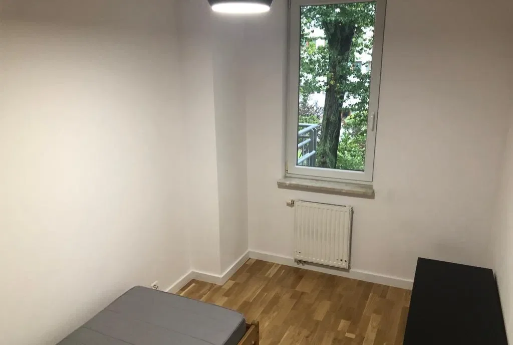 Modern 3BR Apartment, Large Balcony, 100 m from Metro Kondratowicza - zdjęcie 6