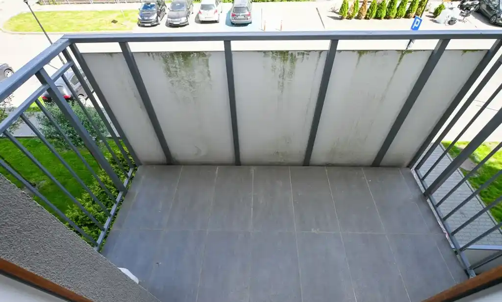 Nowoczesne Studio Ul.Poznańska + balkon - zdjęcie 9