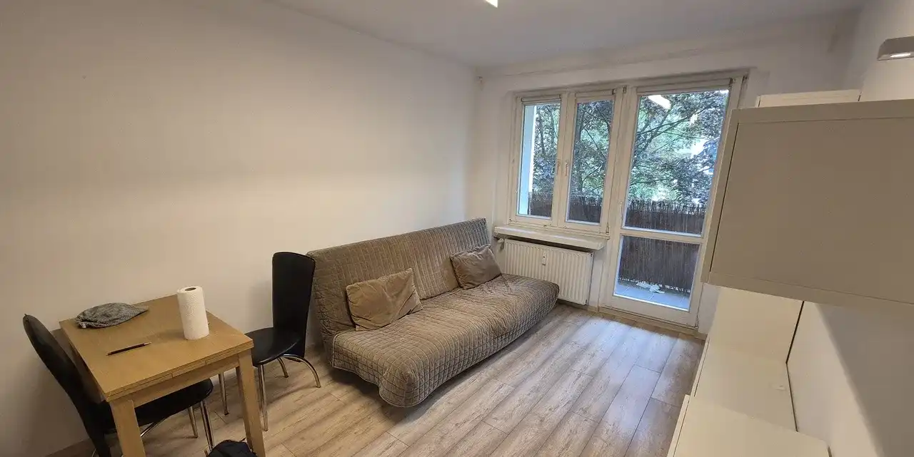 2 pokoje niezależne, osobna kuchnia, balkon