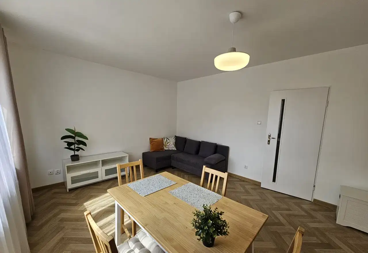 Wygodna, duża kawalerka na osiedlu Beczkowa - zdjęcie 4