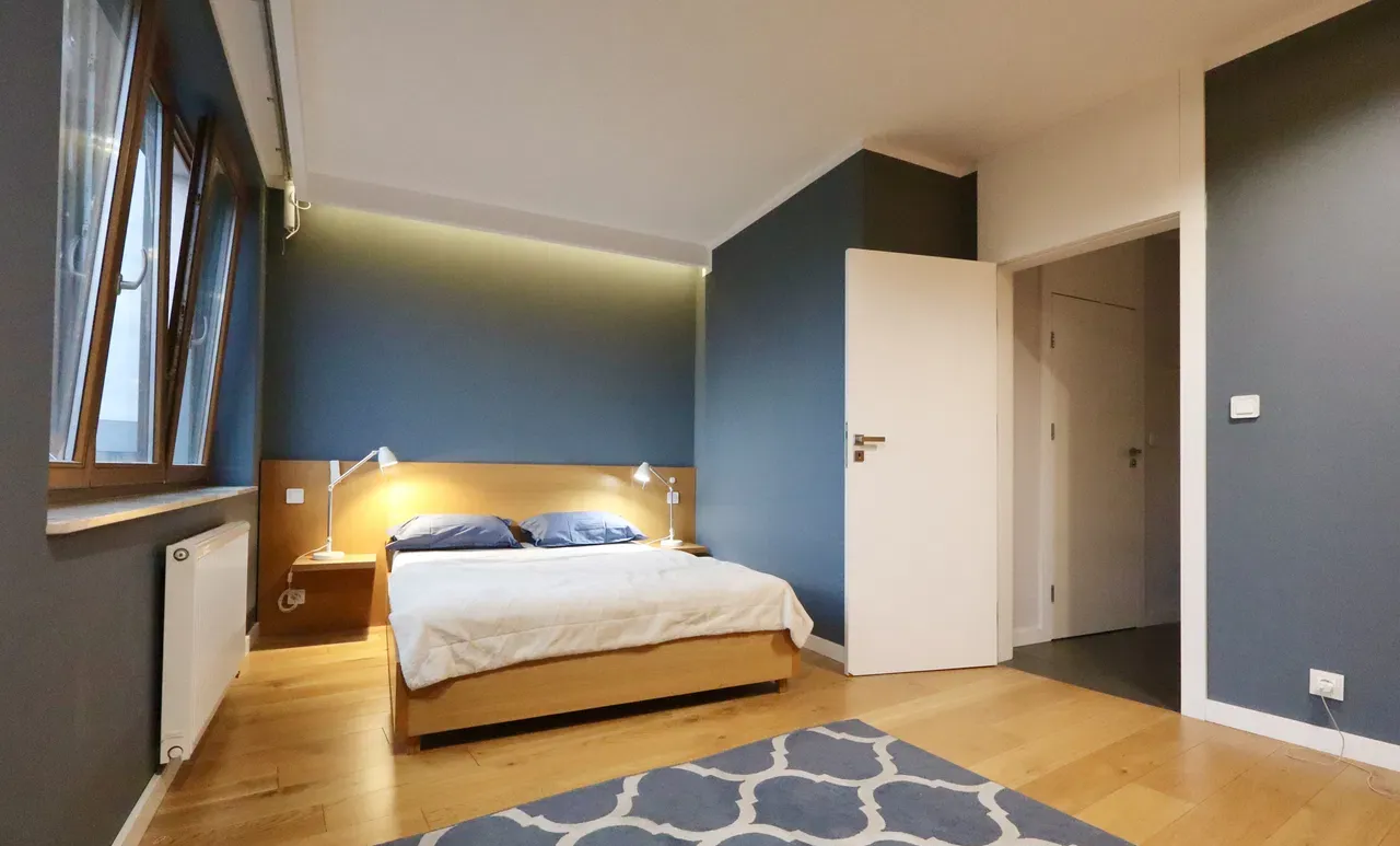 PL / UA / EN | 2 Pokoje | 55 m2 | os. Podwawelskie | Garaż | Kom&oacute;rka