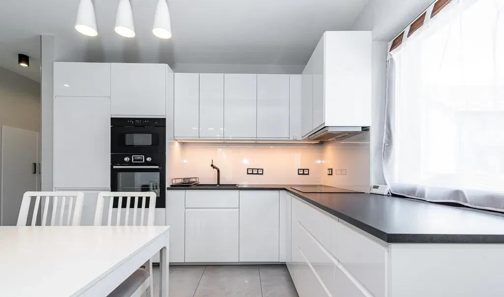 3-pokojowe, wysoki standard, prywatny ogródek, 2 miejsca postojowe - zdjęcie 7