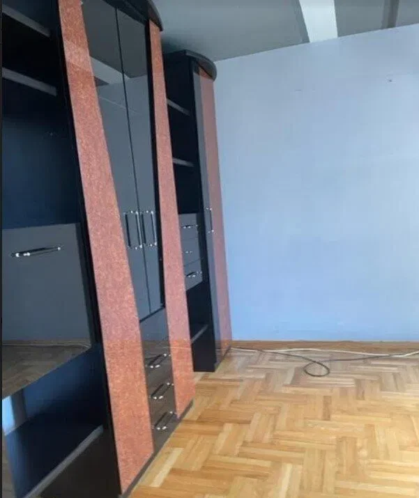 Dom dla pracowników z przestronnymi pokojami. - zdjęcie 4