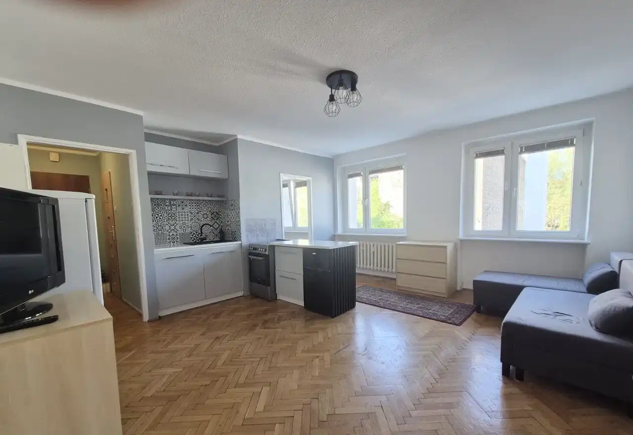 Jeżyce- 2 pokoje ,balkon.