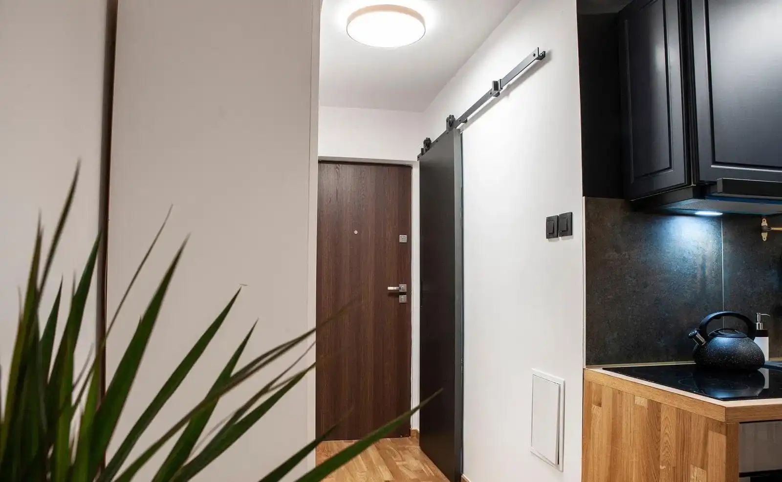 Katowice os.Tysiąclecia ul. Piastów ,kawalerka 29m+Balkon - zdjęcie 8