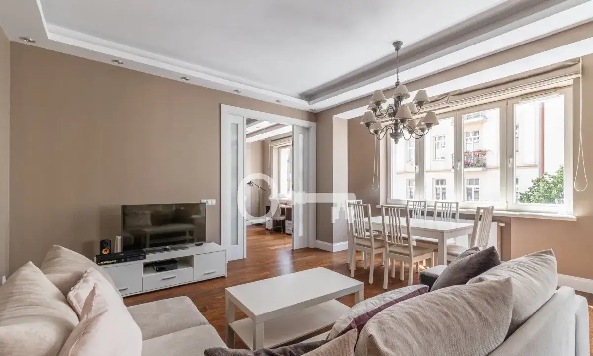 Apartament w kamienicy Art Deco