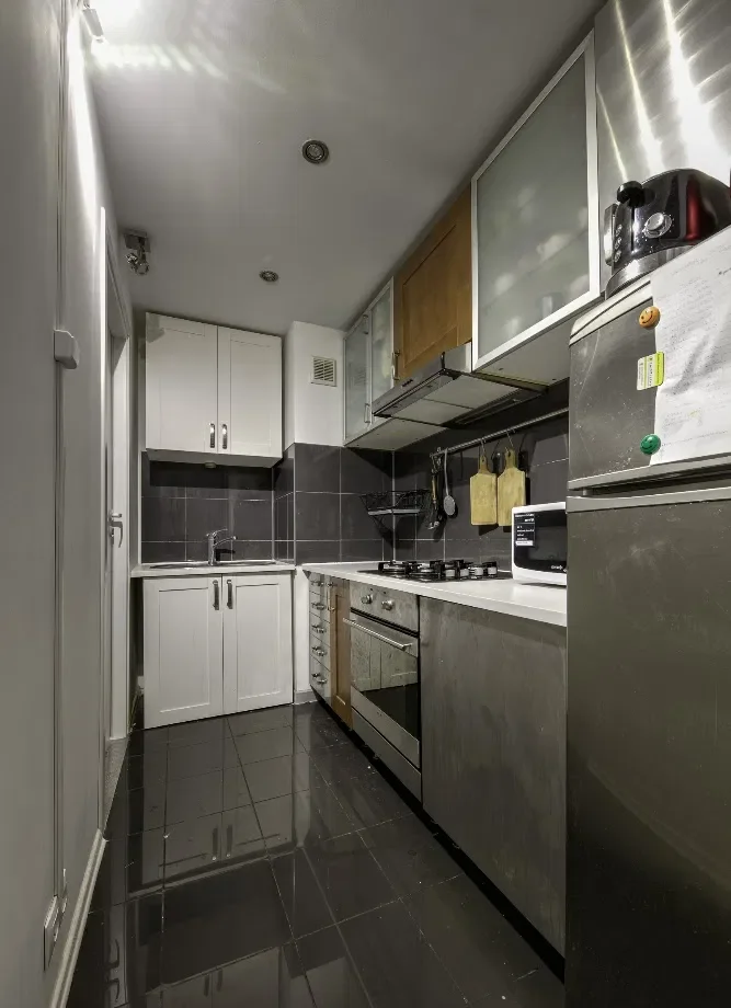 Pokój 9,9 m² przy metrze Rondo ONZ (290 m), ul. Pereca 13/19, 94 - zdjęcie 6