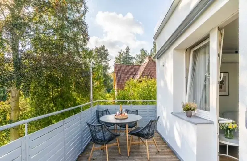 3 niezależne pokoje+salon z klimatyzacją.Taras. Garaż. 10min SKM - zdjęcie 3