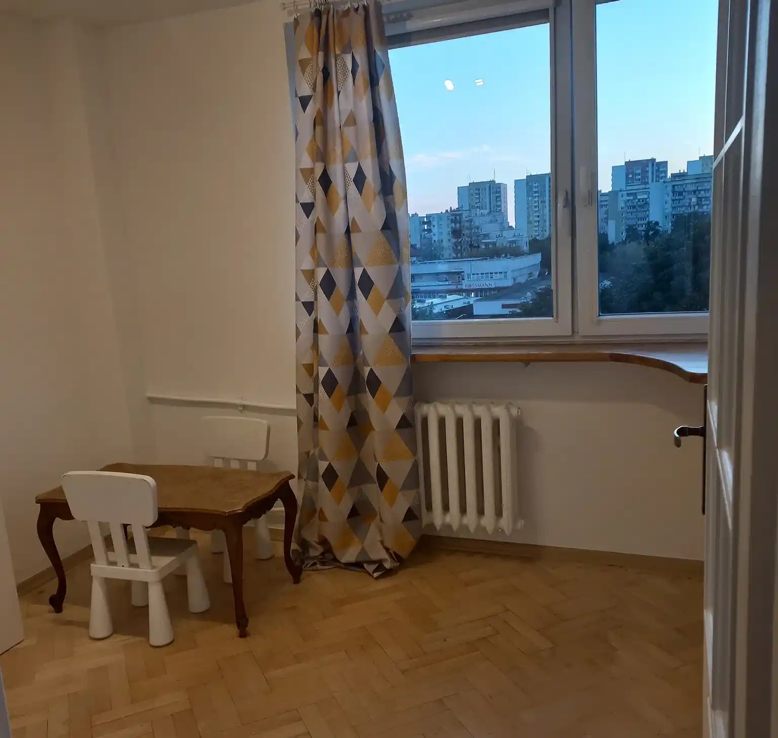 Trzypokojowe, jasne mieszkanie, pełne wyposażenie - zdjęcie 9