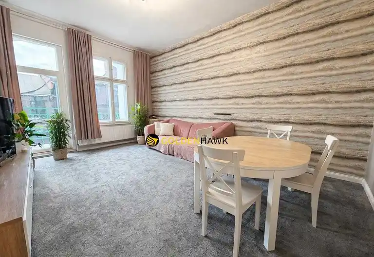 3 pokoje, Centrum przy Kaskadzie – najem 3 mies - zdjęcie 2