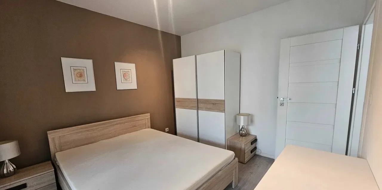 Komfortowy apartament 57 m² przy ul. Leszczyńskiego przy parku Saskim - zdjęcie 4