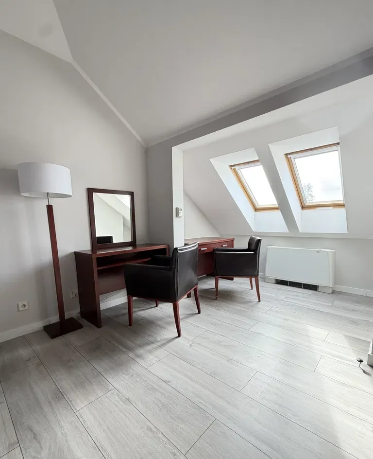 Apartament 4 pokoje,  2 łazienki - 100m2 w Centrum - zdjęcie 4
