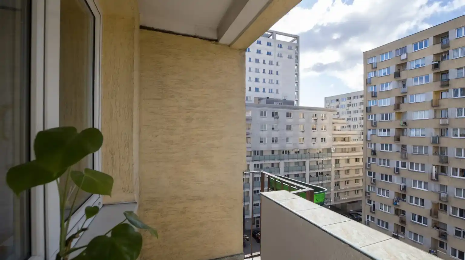 Wynajem 2-pokojowego mieszkania z balkonem w Warszawie - zdjęcie 10