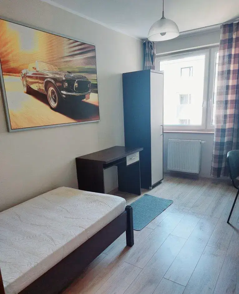 Pokoje do wynajęcia na okres wakacyjny we Wrocławiu - zdjęcie 9
