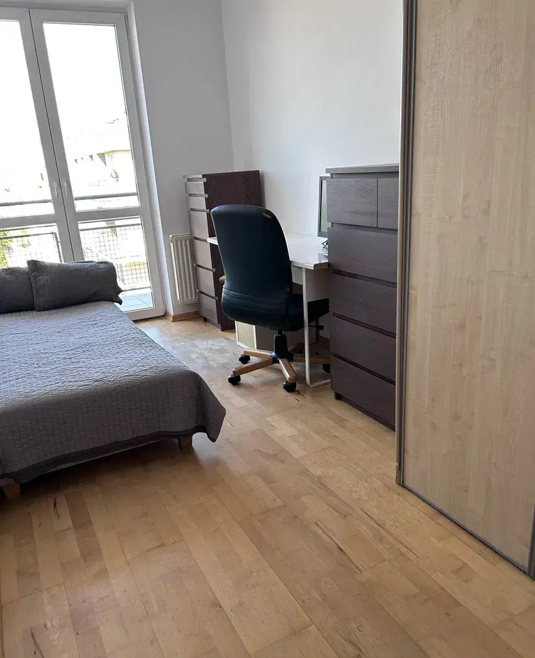 Przestronne mieszkanie 80 m² w zielonej części Warszawy (Stara Miłosna, Wesoła) - zdjęcie 2