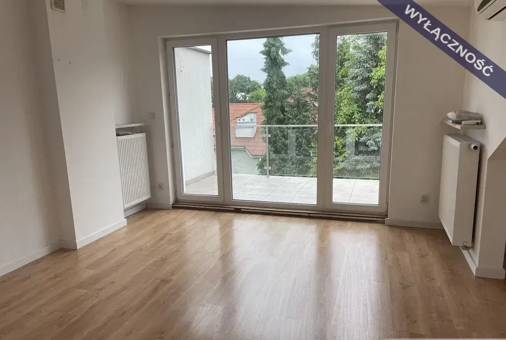 Piękny, nowy dom z ogródkiem 7 pokoi, garaż, klima - zdjęcie 10