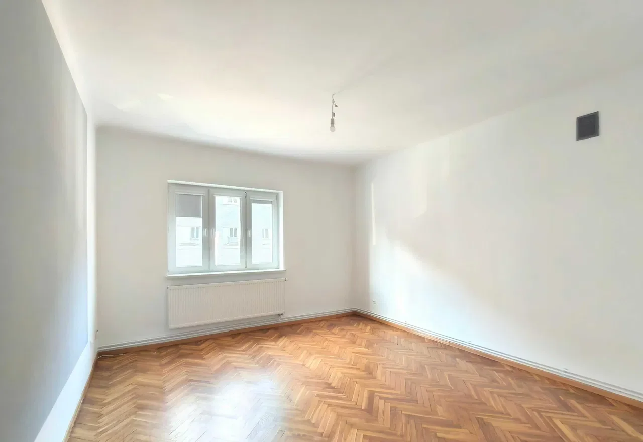 Centrum - obok Zamku, I piętro, 44m2. I pokój + kuchnia - zdjęcie 5