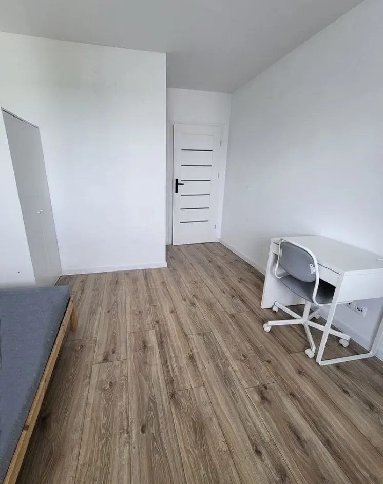 Do wynajmu 3 pokoje gotowe do zamieszkania ul.Wyszyńskiego Brzeg Dolny - zdjęcie 4