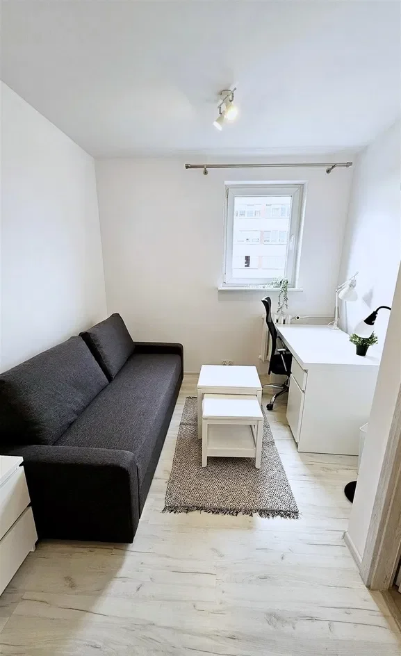 Pokój jednoosobowy, umeblowany, nowy