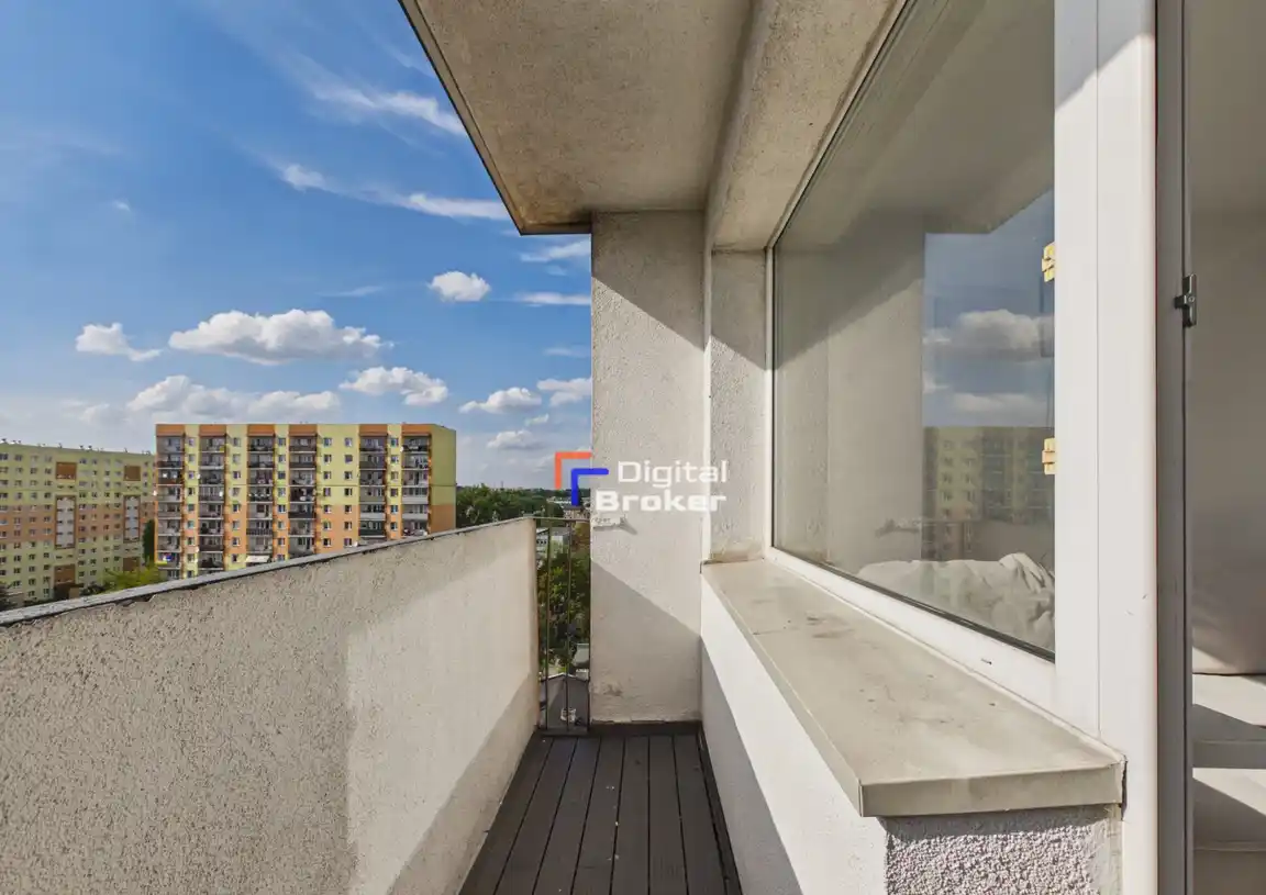 3 pokoje | Balkon | Po remoncie | Zarzew | komunikacja - zdjęcie 9
