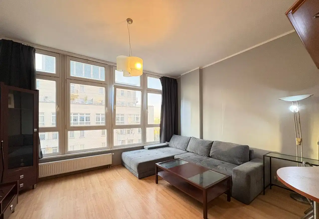 2 pokoje w Centrum Warszawy| 14. piętro | Wysokie sufity 3 m