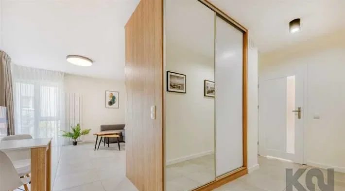 Funkcjonalny apartament przy ul. Różyckiego - zdjęcie 5
