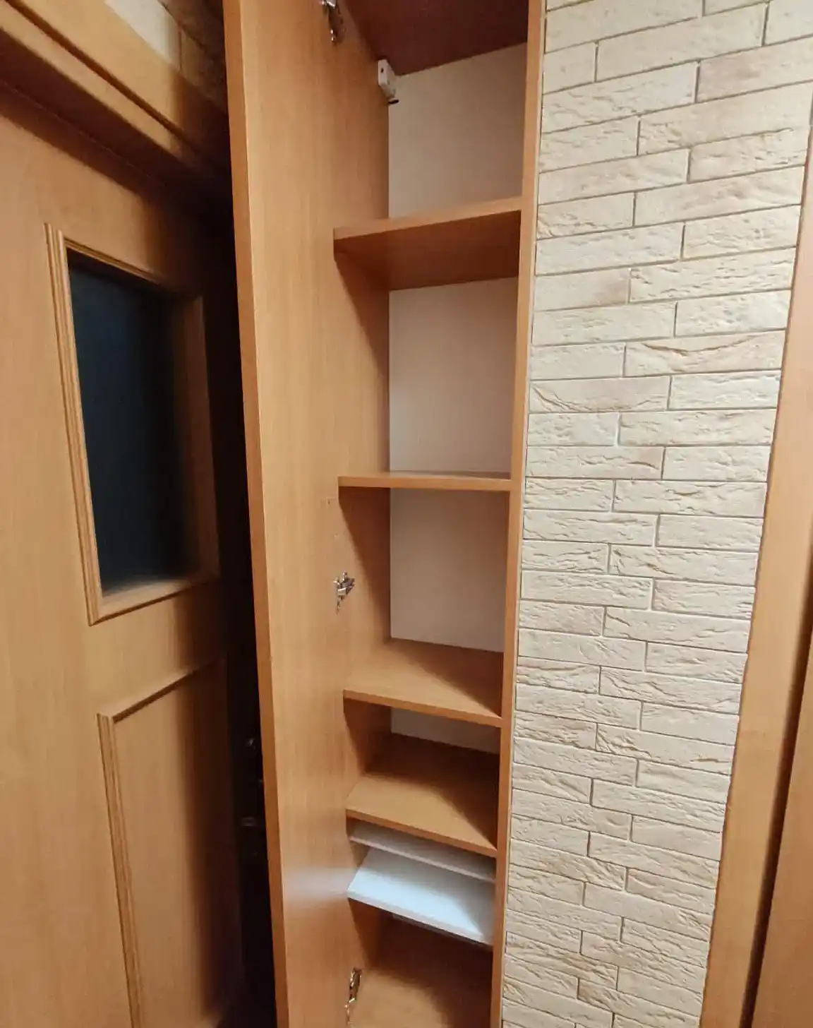 Ładne, w pełni wyposażone 3 pokoje z oddzielną kuchnią, WC, spiżarką. - zdjęcie 7