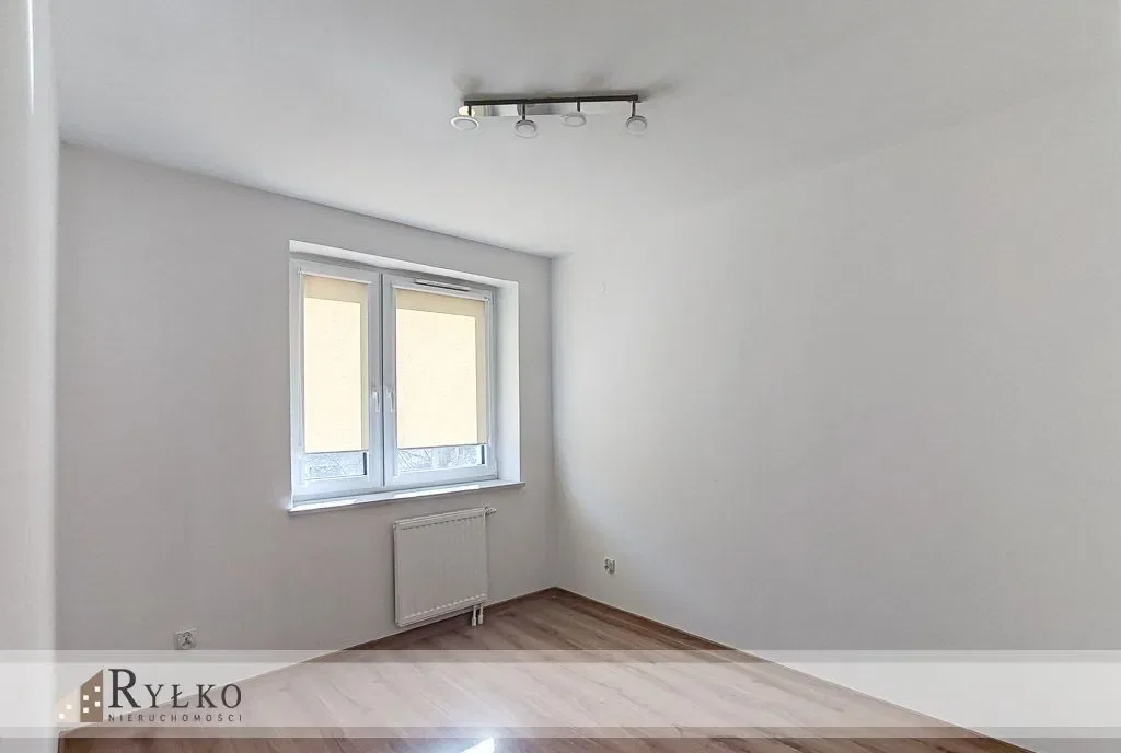 2 pokoje, 1 piętro, balkon - zdjęcie 4