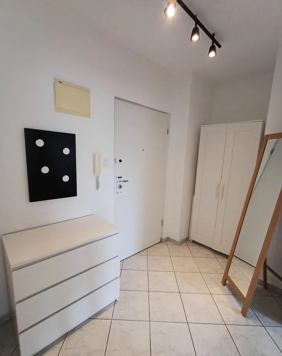 Kawalerka z osobną kuchnią i balkonem Katowicka blisko jeziora Malta - zdjęcie 8