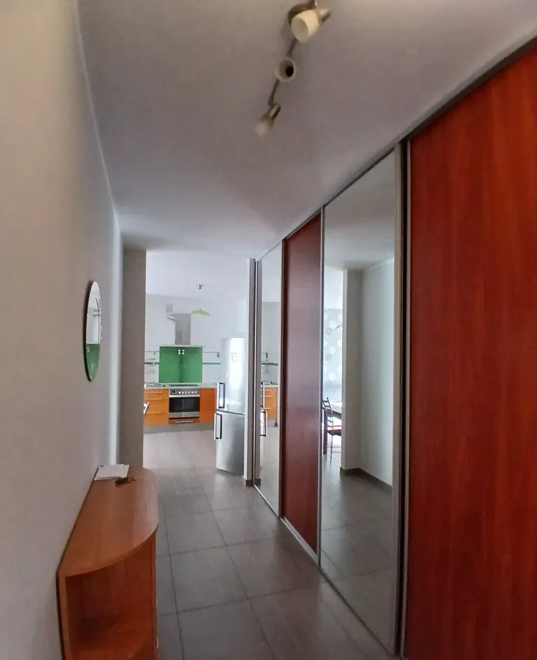 Mieszkanie 3-pokojowe z balkonem i garażem - zdjęcie 3