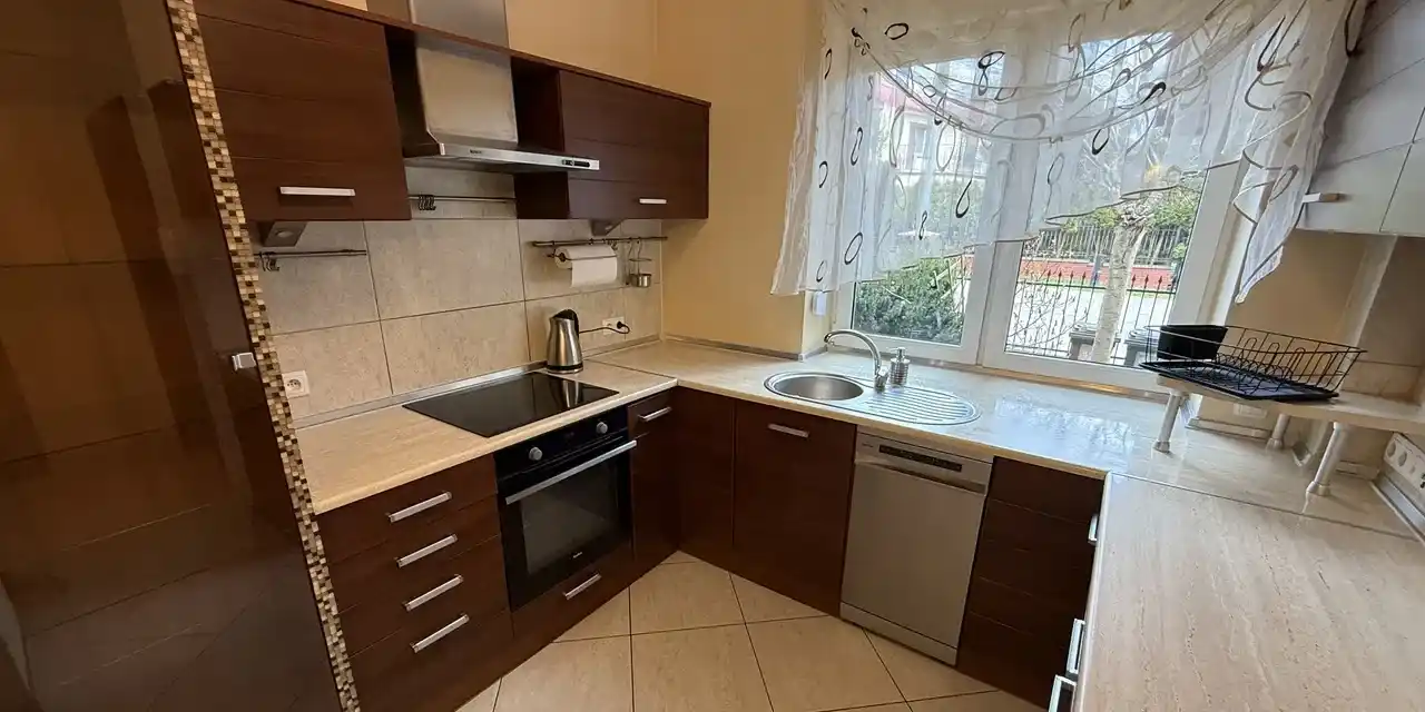 Do wynajęcia komfortowy dom w zabudowie szeregowej - zdjęcie 5