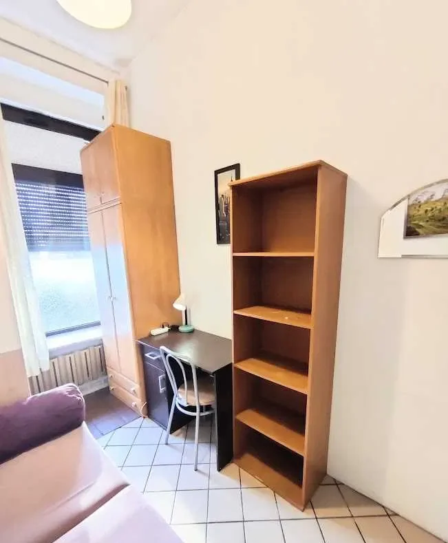 Pokój dziewczynie/Pani