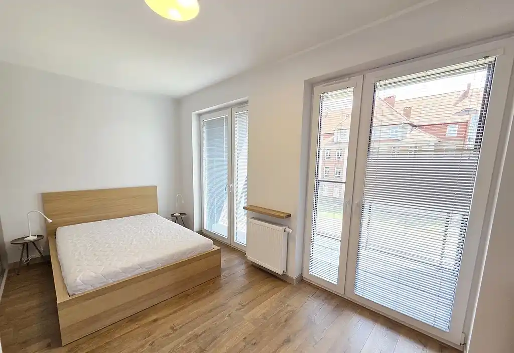 APARTAMENT Z MIEJSCEM POSTOJOWYM W HALI GARAŻOWEJ - zdjęcie 9