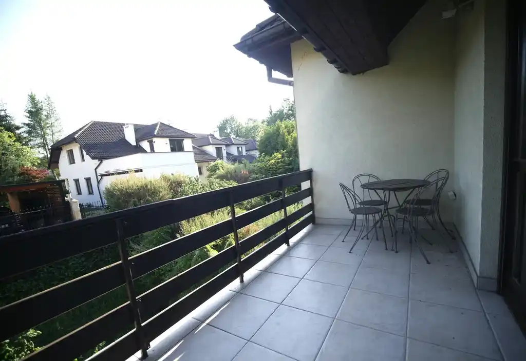 Apartament dwupoziomowy 108m2 w zielonej okolicy niedaleko ISK Kraków - zdjęcie 6