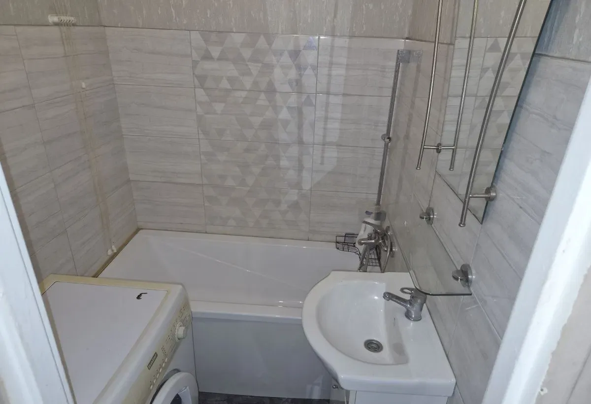 Mieszkanie do wynajęcia 48m2 3 pokoje III piętro - zdjęcie 6