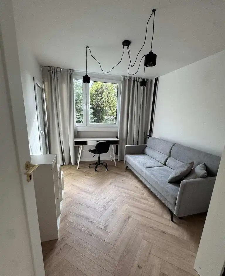 Plac Grunwaldzki, po generalnym remoncie, wysoki parter, PWR, UWr, UW