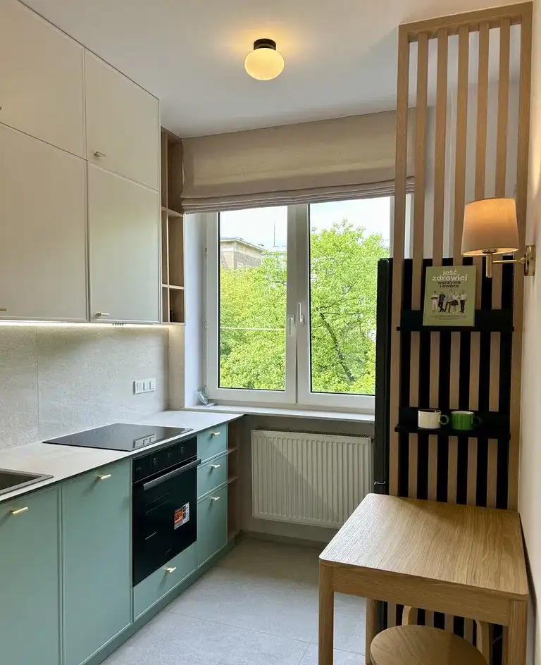 KAWALERKA DO WYNAJĘCIA – CENTRUM, PLAC ZBAWICIELA / STUDIO TO RENT - zdjęcie 4
