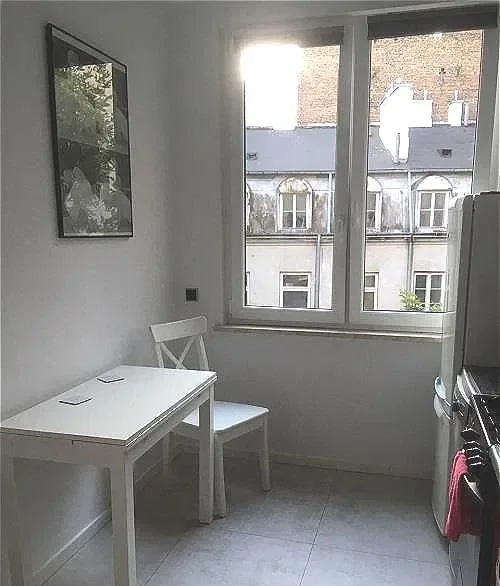 2 osobne pokoje z widną dużą kuchnią w centrum 2
