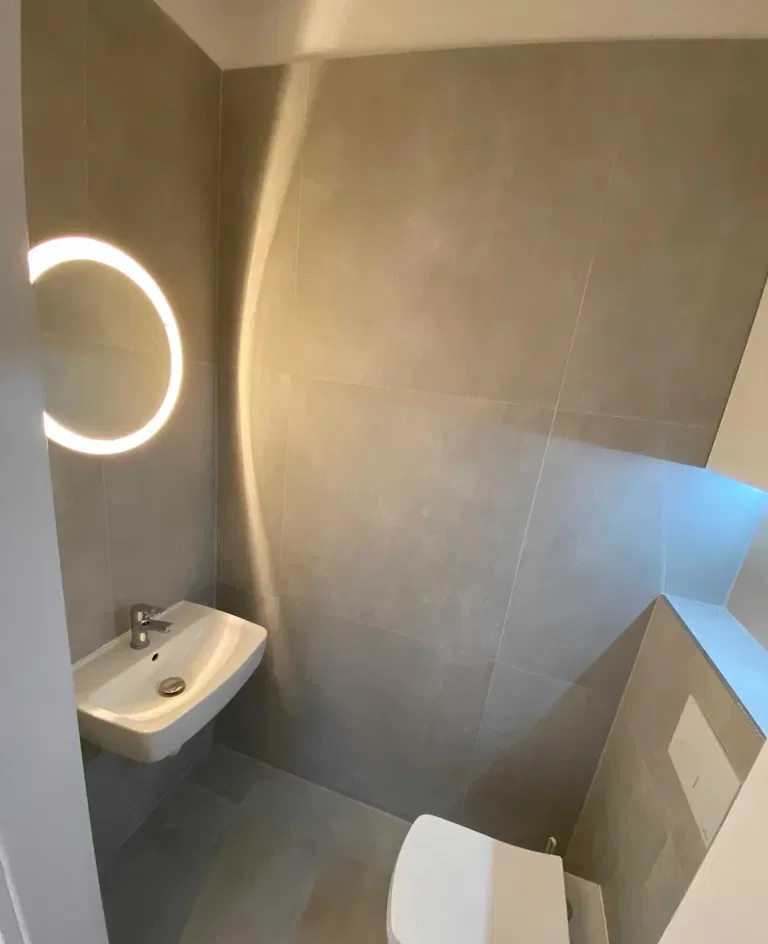 Do wynajęcia pokój jednoosobowy z balkonem przy os.Dywizjonu 303 Galeria Serenada - zdjęcie 5