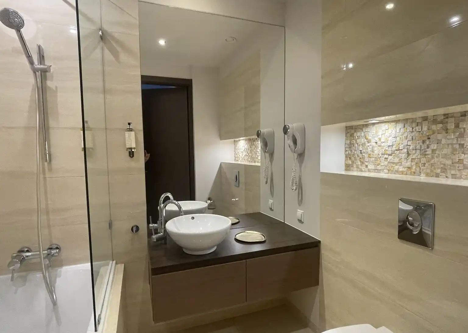 Apartament widokowy w Platinum Towers - zdjęcie 8