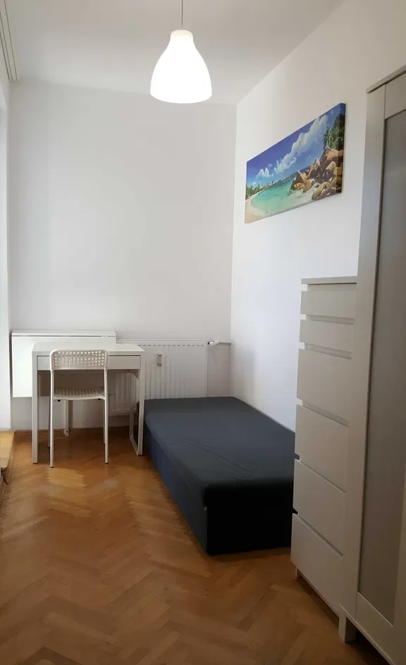 BIELANY pokój z balkonem - zdjęcie 3