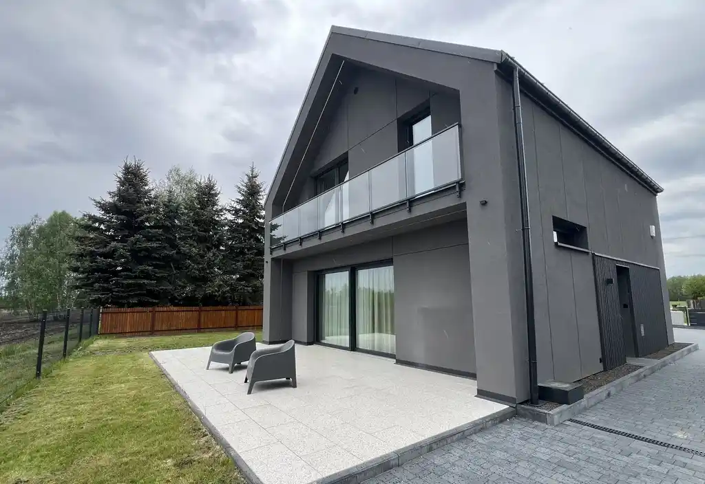 Nowy dom na wynajem w pięknej lokalizacji. Kryspinów - Cholerzyn.