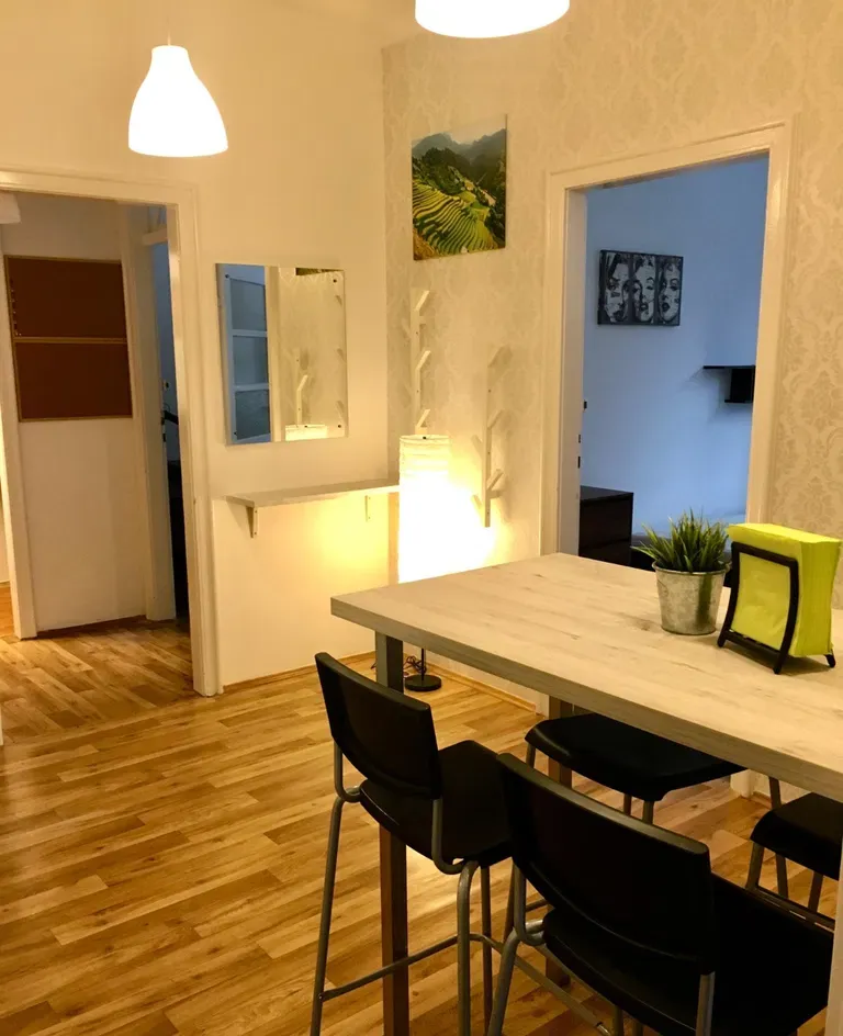 Pokój w mieszkaniu na Starym Kleparzu - zdjęcie 5