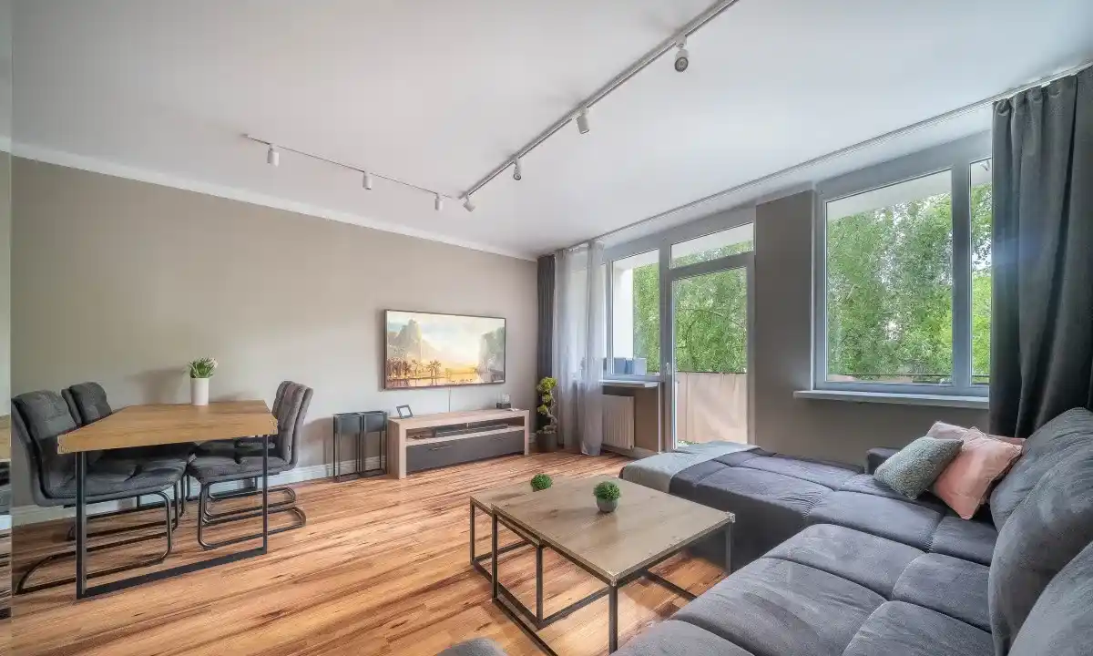 Apartament przy ul. Nowogrodzkiej 74 - zdjęcie 2